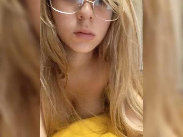 AmiYumi on BongaCams