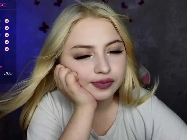 BlondeBond on BongaCams