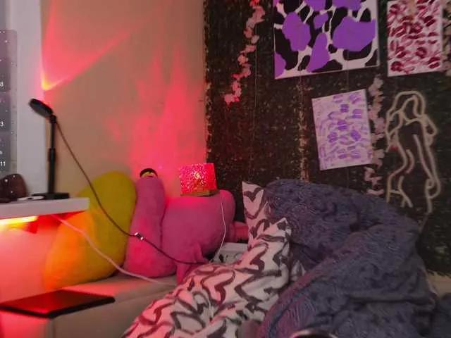 BlueCherry on BongaCams