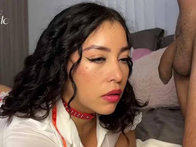 BonniexClyde — Generous tippers, respectful vibes, playful energy, roleplay, teasing, dirty talk, watching you enjoy the show, and people who make it interactive and exciting. We love when you bring passion, creativity, and good energy to the room.