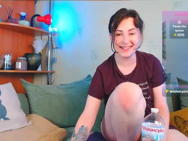 Caroline1995 on BongaCams