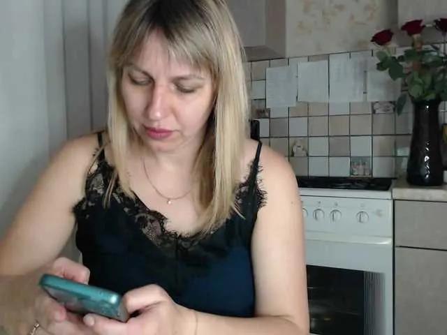 Karmella — Freechat on BongaCams