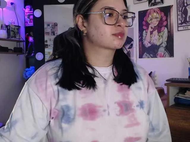 Mollyshake11 on BongaCams 