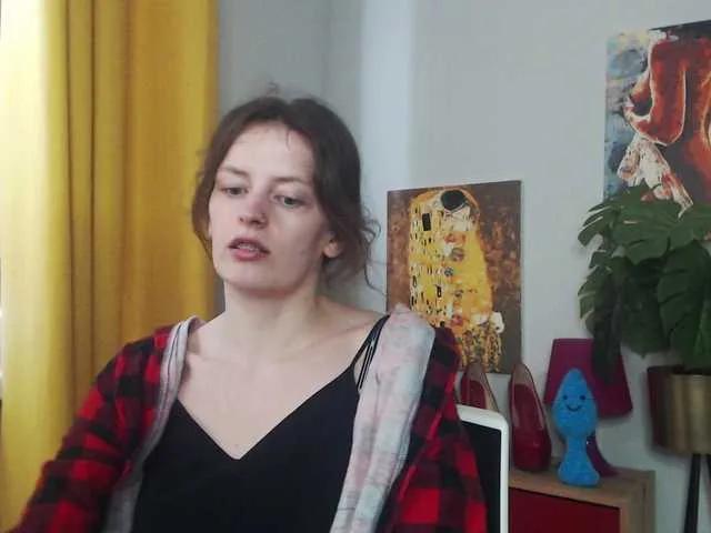 NadineGold on BongaCams