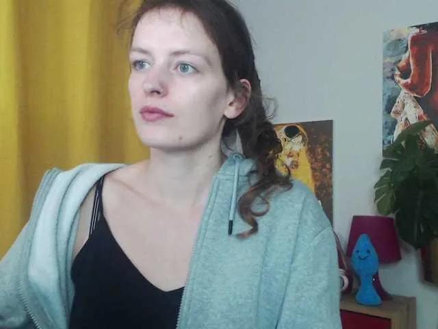 NadineGold's avatar