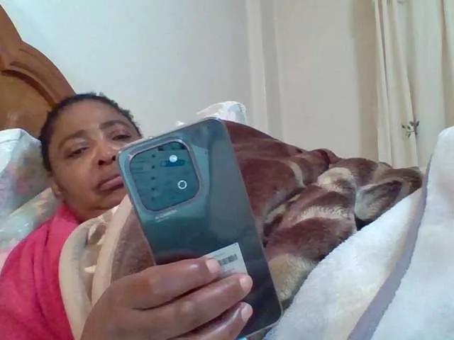 pussylips53 on BongaCams 