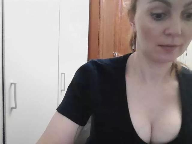 TessBertie on BongaCams 