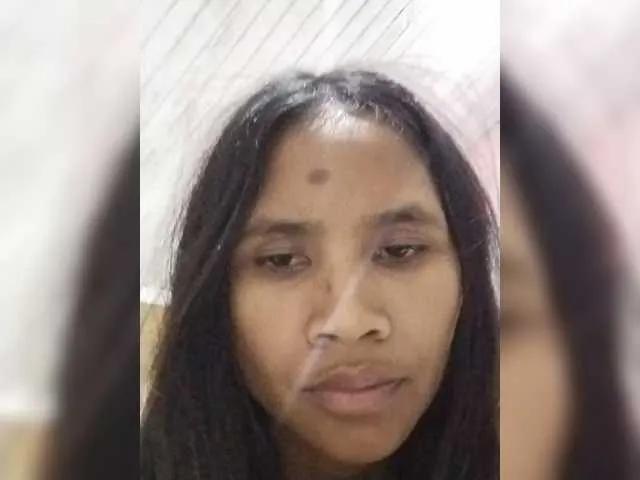 TitiAnnah on BongaCams 