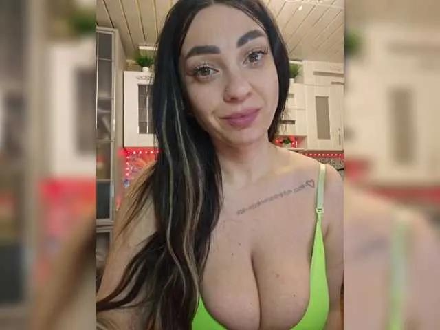 vipbrunetka — When you look at me

True gentleman, inteligent men,men who dont lie me,who cares and love someone with defects and qualities !