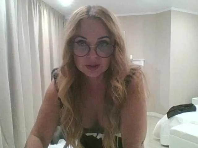 XxxSexyMilfxxX — I am excited by sensuality, passion, a look and a beautiful penis.