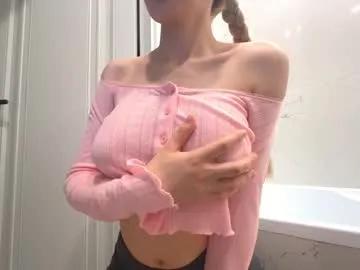 avroramy — hihi im Avrora :) i'm with you again today and glad to see you on my stream>< 0_0 // GOAL: I'll show you one nipple and make you a wet top [222 tokens left] #Natural #19 #bigboobs #skinny #teen