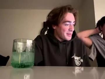bradguy22 — Freechat on Chaturbate