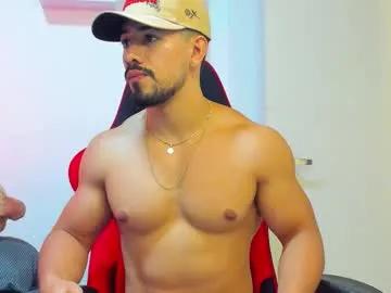 ezzio_scolaro —    #bigdick #bigass #muscle #lovense #muscleworship