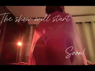 little_maeve — GOAL: Get me naked [195 tokens remaining] Sunday horny... come here and make my pussy wet!  #pawg #curvy #lovense #ass #bush