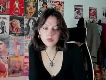 niky_jess — Show pretty ass and slap it [199 tokens left] #transgirl #bigass #slim #darkhair #ahegao