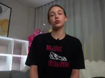 signehinz — MY GOAL: Cowgirl position Hey, I'm Eva. I'm #bigboobs #teen #18 #shy #cute [222 tokens remaining]