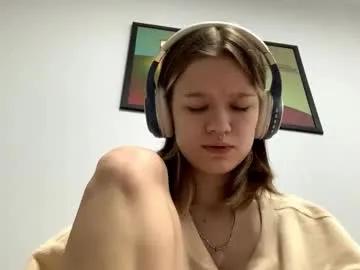 vannessablumer — Umm, hi, i`m new here:) Goal - Soft touch my boobs!   My name is Viola:3 #new #shy #teen #18 #skinny [67 tokens remaining]