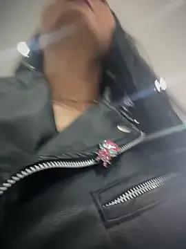 _Bella-Office1 — strong fingers masturbation