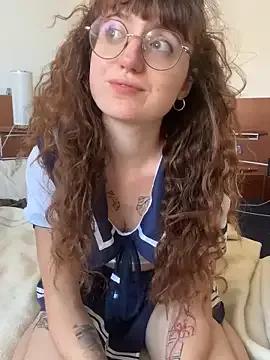 _foxygirl_ — Tolgo la gonna