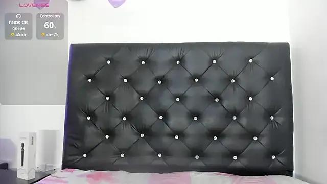 Alba_Grey on StripChat 