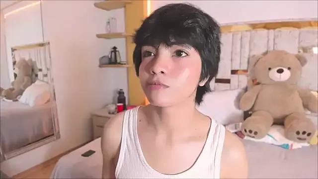 AllanYong18 on StripChat 
