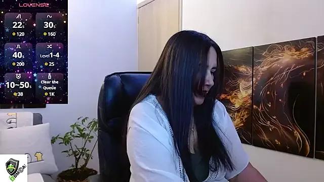amalia_brunette on StripChat 