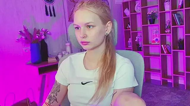 AvaDaviis on StripChat 