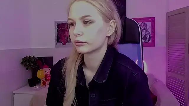 AvaDaviis on StripChat 