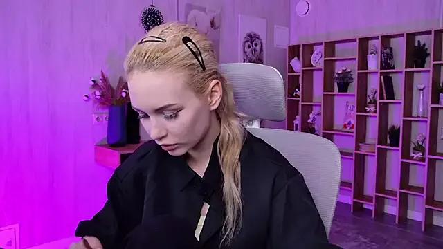 AvaDaviis on StripChat 