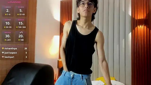 billie_jr on StripChat 