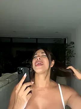 Brunettexio — Show boobs