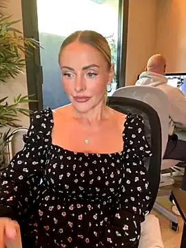 EmaSalis — Freechat on StripChat