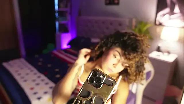 hannachris- on StripChat 