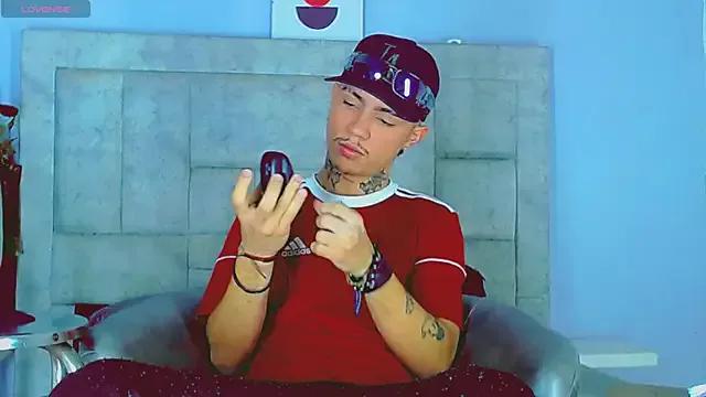 HannibalLester on StripChat 