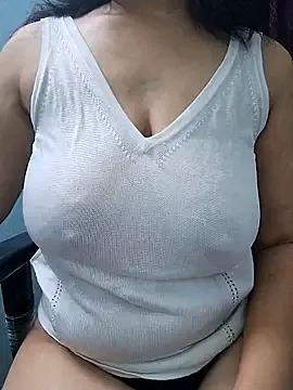 Jassi_Does on StripChat