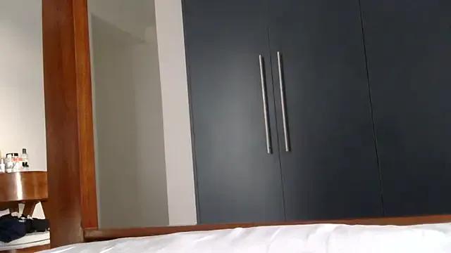 katt008 on StripChat 