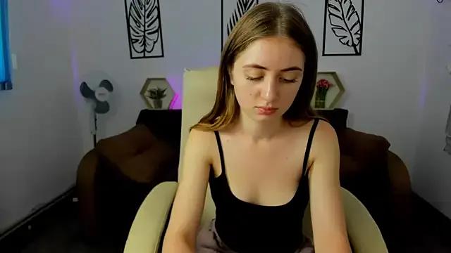 LilyHaart on StripChat 