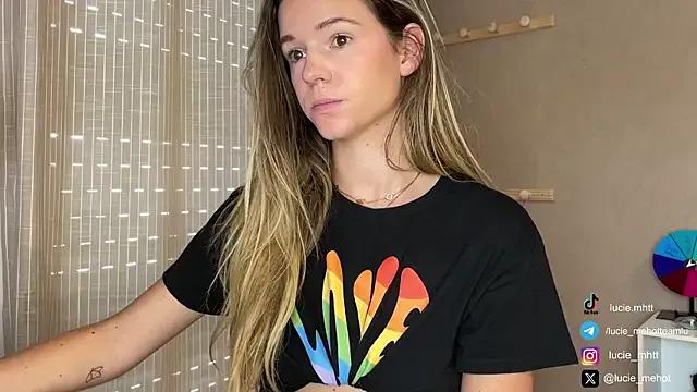 lucie_mehott — DESHABILLE MOI + CTRL