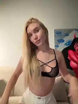 MariaTull — deep throat+breast massage