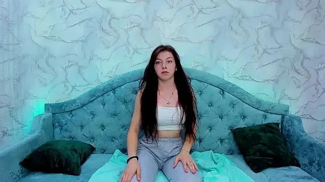 MollyMeltorr on StripChat 