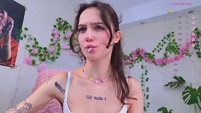 MyLoulaby — creampie show