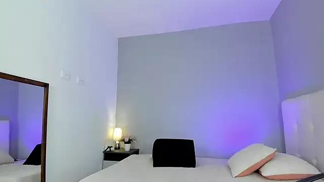 NataliaBuiles on StripChat 