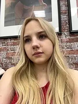 Sky_Cutie — sensual moves and poses