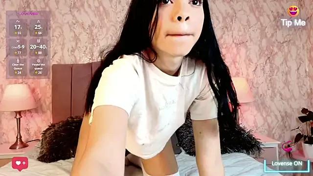 Sweet_Little_Doll_ on StripChat 