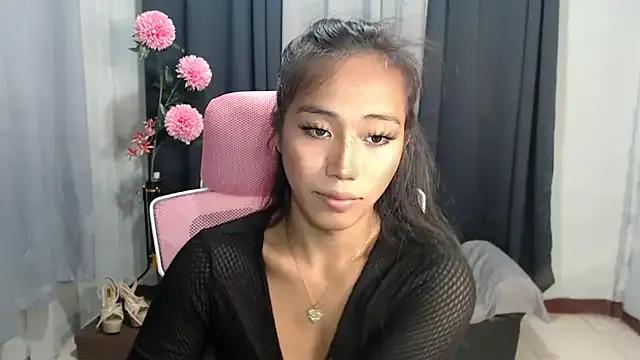 sweetiie_caren on StripChat 