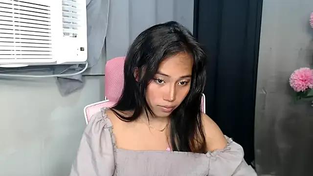 sweetiie_caren on StripChat 