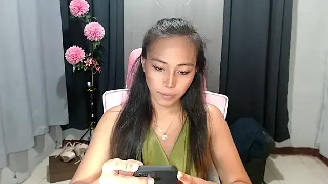 sweetiie_caren on StripChat 