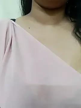 Tanisha-Sultana — Open boob's