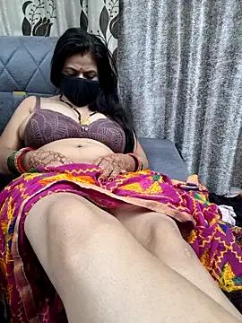 Wildhot_Sexcouple — Show boobs and blow job