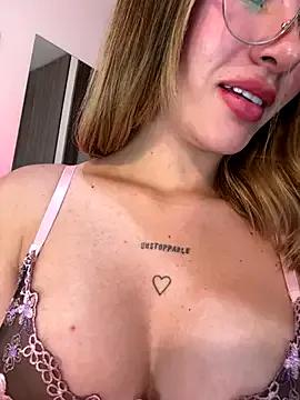 Your_Honeey — Freechat on StripChat